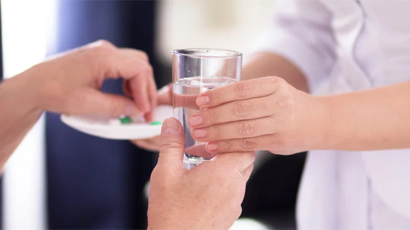 алкоголизм признаки и симптомы, первые признаки алкоголизма, признаки алкоголизма, стадии алкоголизма, алкогольнаязависимость